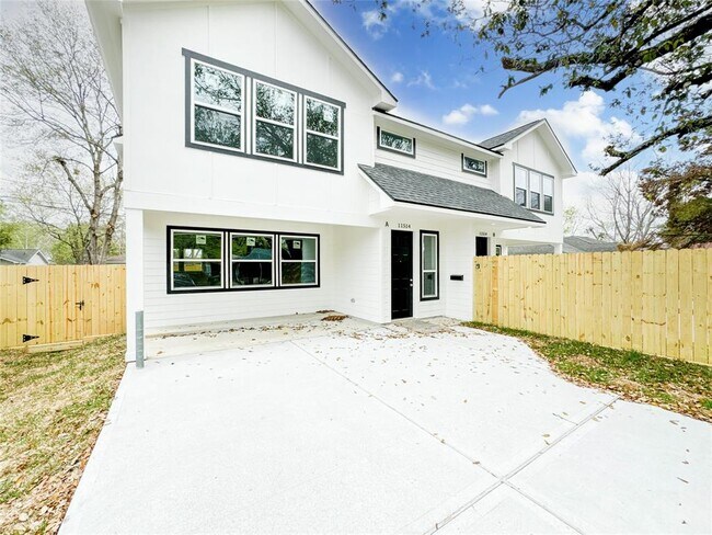 Photo - 11514 Courtshire Dr Unit A