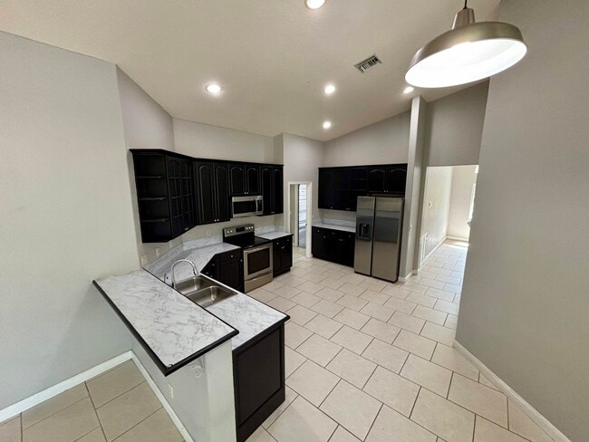 Photo - 16105 Temple Blvd