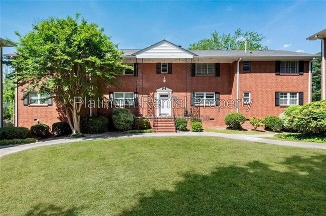 Building Photo - 3660 Peachtree Rd NE Unit 2c