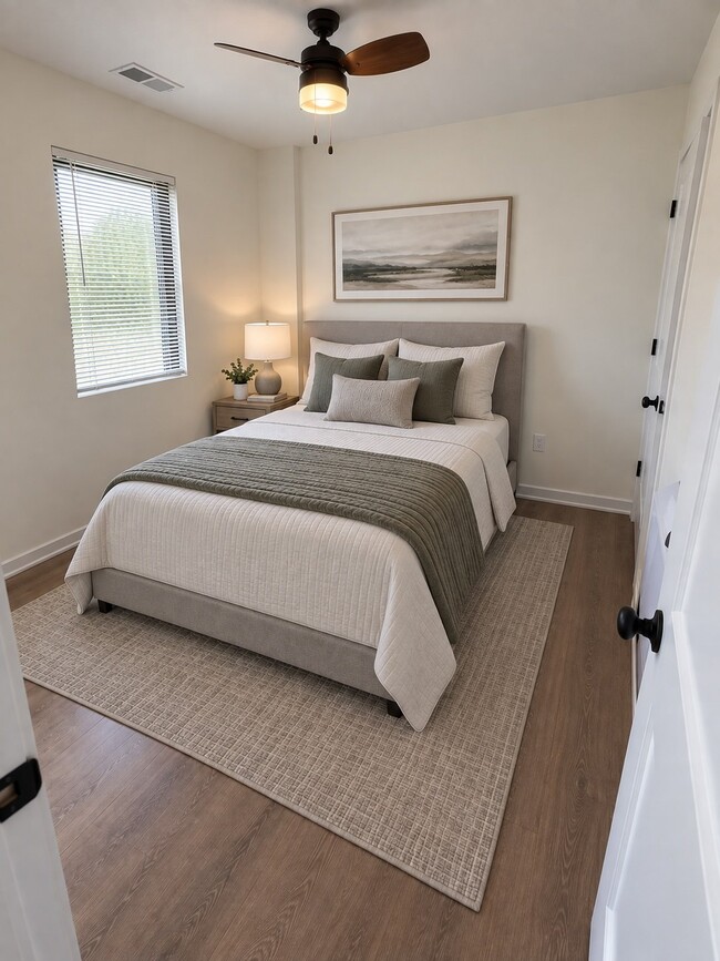 22013 Springbrook Ave Unit 5