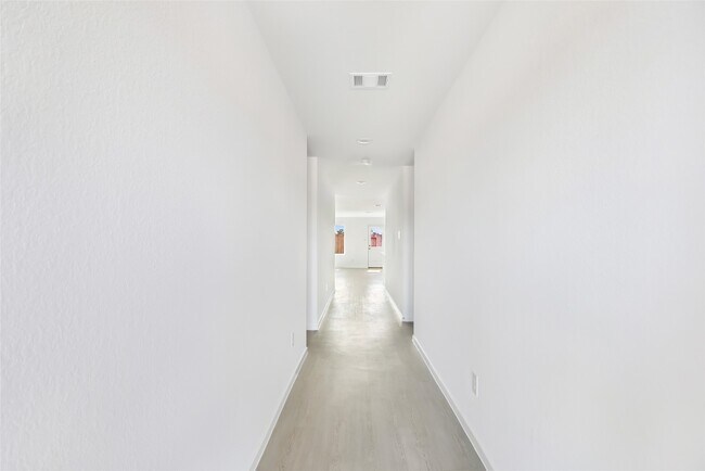 Photo - 724 Zuppino Ln