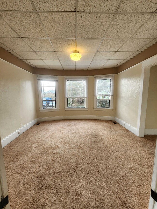 Photo - 304 NE 50th St