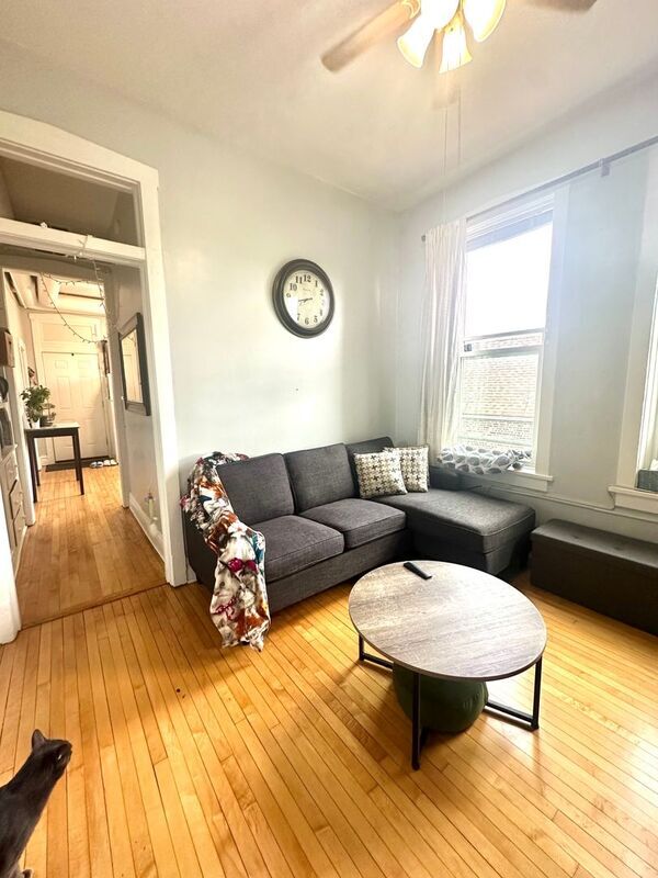 Photo - 2303 S Oakley Ave Unit 3R