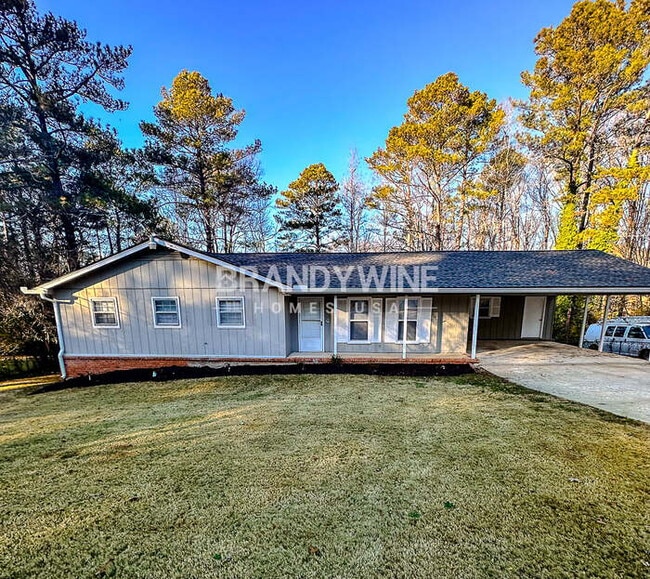 Building Photo - 3310 S Whisper Dr