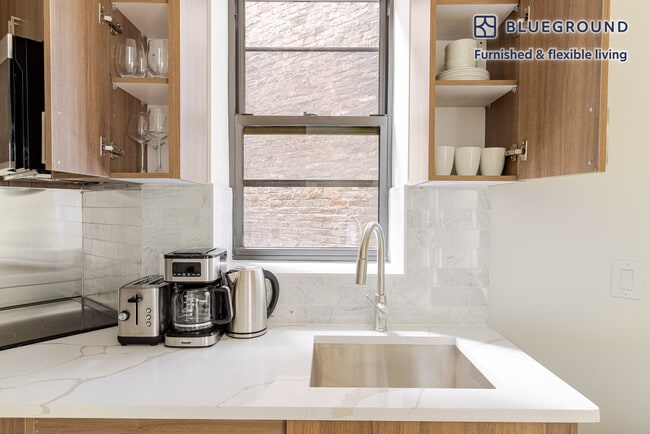 Photo - 188 6th Ave Unidad FL4-ID1828