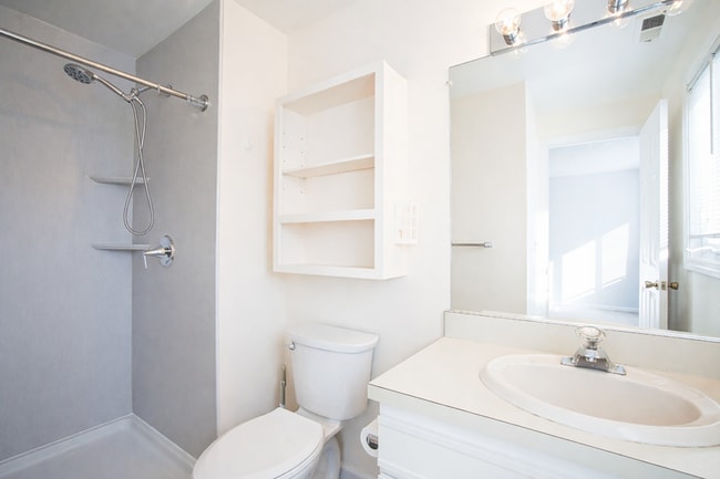 Photo - 10 Oak Ridge Dr