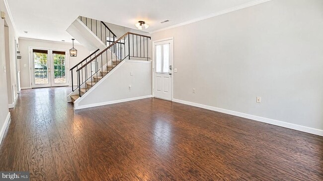 Photo - 3447 Iris Pl