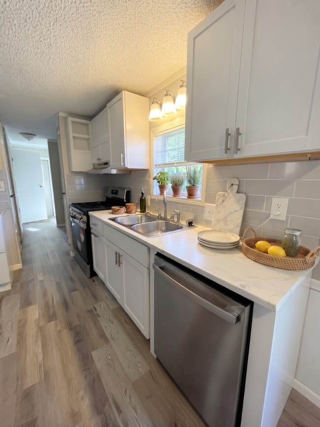28 Bellwood Dr
