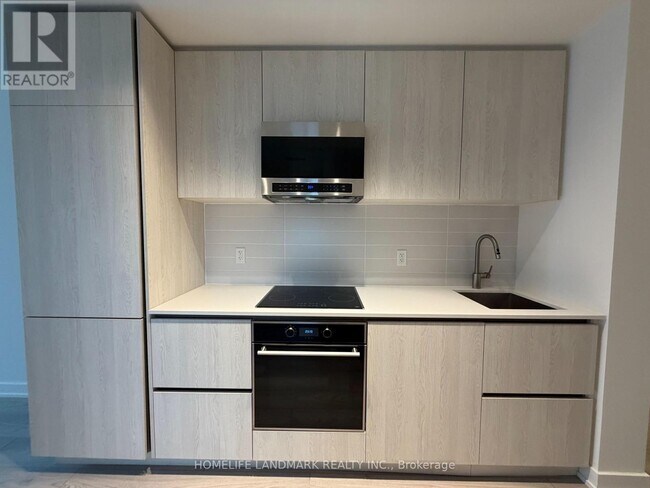 Photo - 110 Broadway Ave Unité 1202