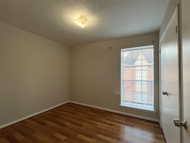 Photo - 11507 Meadow Ln Unit C