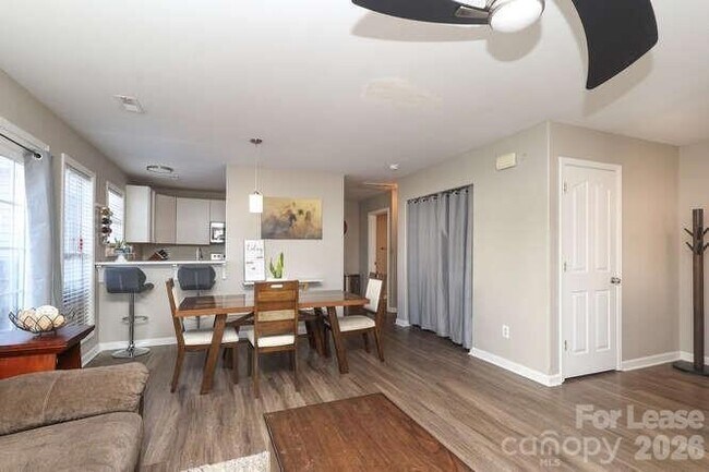 Photo - 1109 Triece Ln