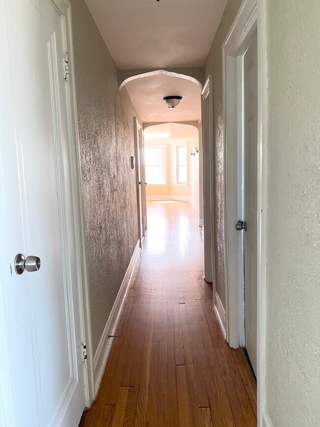 Photo - 3057 N Troy St Unit 3