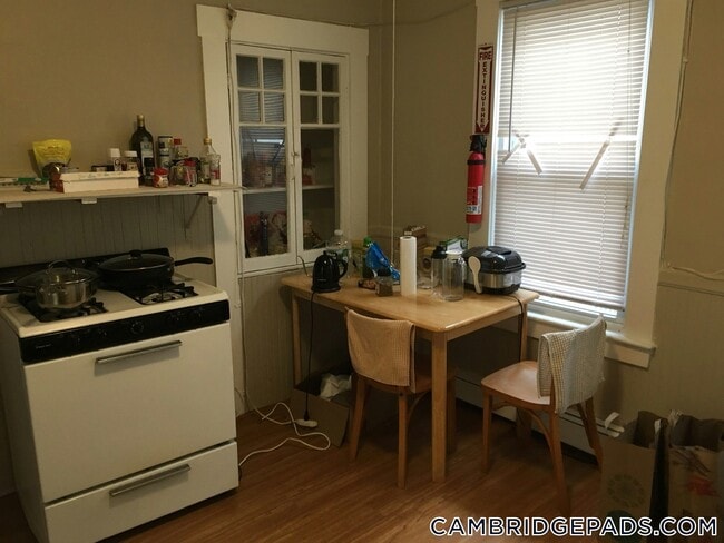 Photo - 357 Windsor St Unidad 2