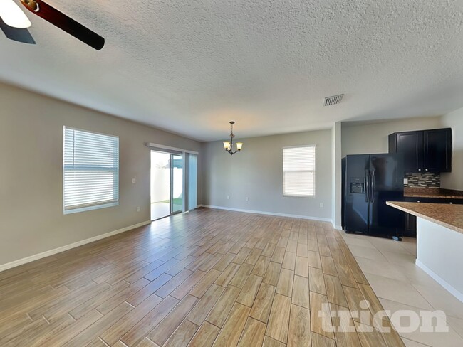 Photo - 509 Hartford Hts St