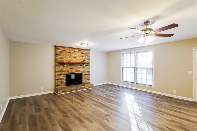 Photo - 104 Eldorado Ct