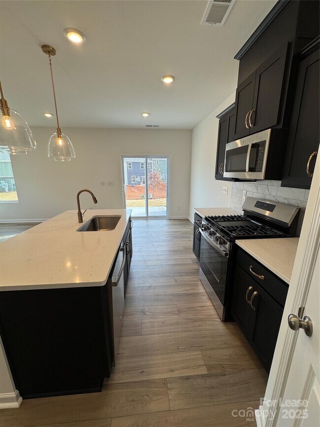 Photo - 757 Lock Haven Dr NW