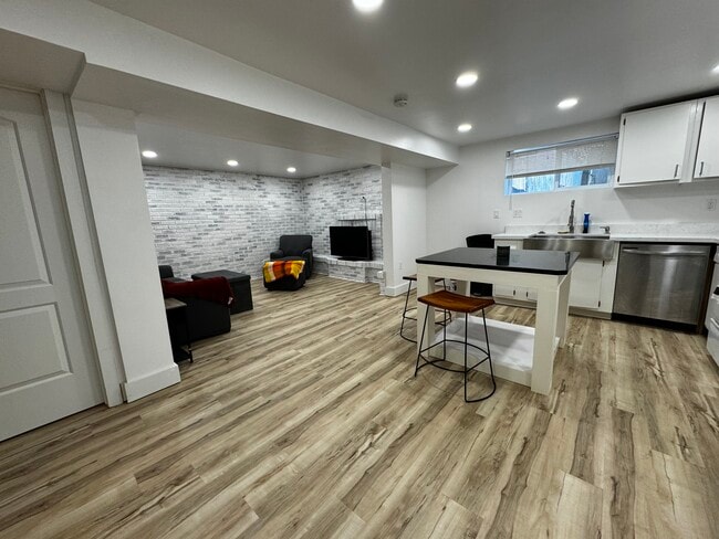 Building Photo - 583 N 150 W Unit Female Room for Rent Rental