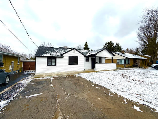 Photo - 650 Victoria St Unit Main Floor