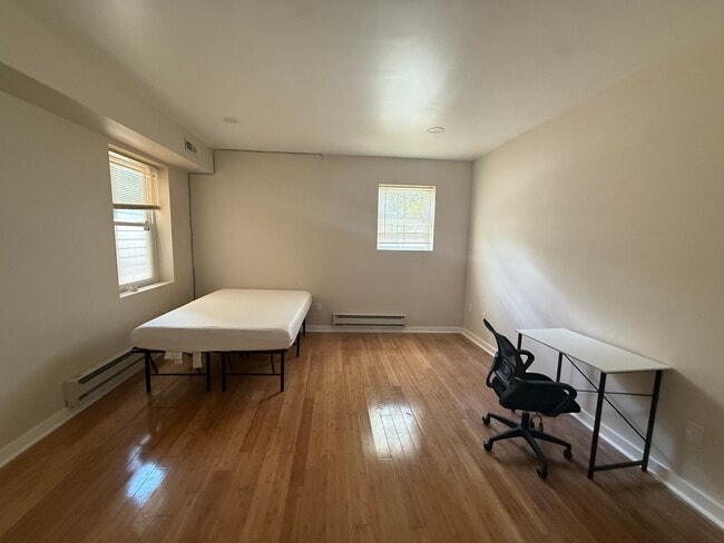 Photo - Carlisle Court: Medical Dental & Pharm