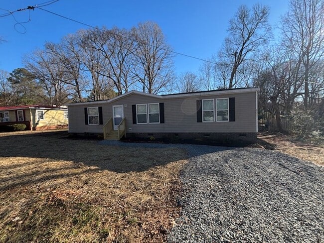 Building Photo - 5952 Yale Ave