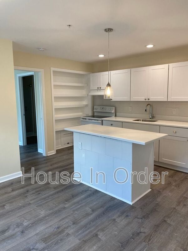 Photo - 307 8th Ave E