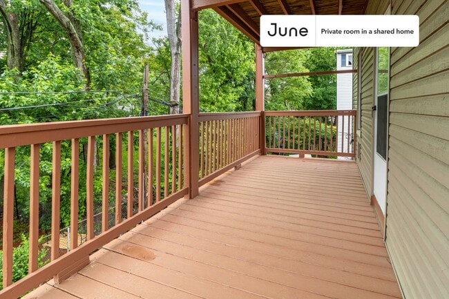 Photo - Room in Shared 4 bed/1 bath home Unidad B