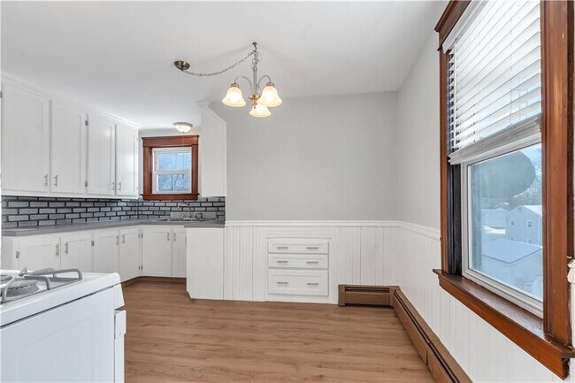 Photo - 19 Sherwood Ave