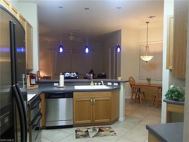 Photo - 637 Grand Rapids Blvd