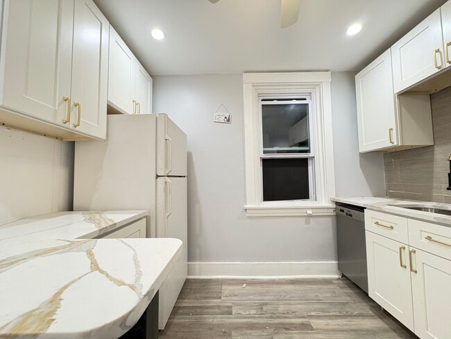 Photo - 5836 Phillips Ave Unit Apartment 1