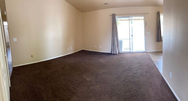 Photo - Nice 3 Bedroom 2 Bath Home with POOL and RV Parking
