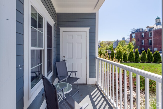 2 BR, 2 BA