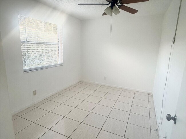 Photo - 11650 NW 23rd Ct