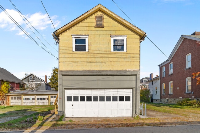 Photo - 607 Murray St