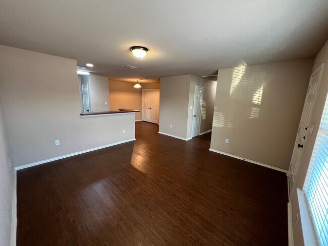 Photo - Welcome home to this spacious 3-bedroom, 2-bath quadplex in Krum! Unidad 3