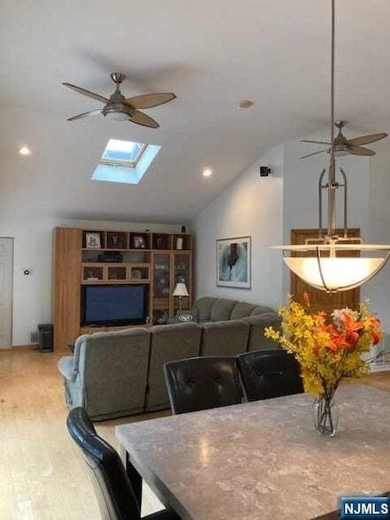 Photo - 598 Saddle River Rd