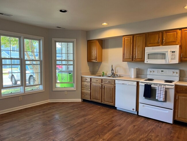 Photo - YEAR-ROUND UNFURNISHED RENTAL