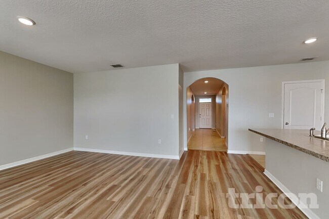 Photo - 991 Summer Glen Dr