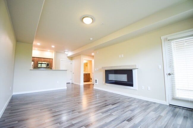 Photo - CHA16417 Unit 104