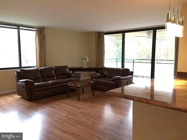 Photo - 5225 Pooks Hill Rd Unit 329S