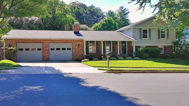 Building Photo - 8097 Winding Way Ct