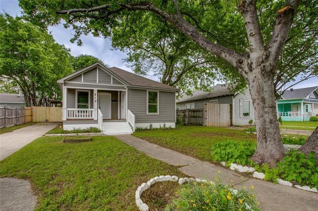 Photo - 818 E Woodin Blvd