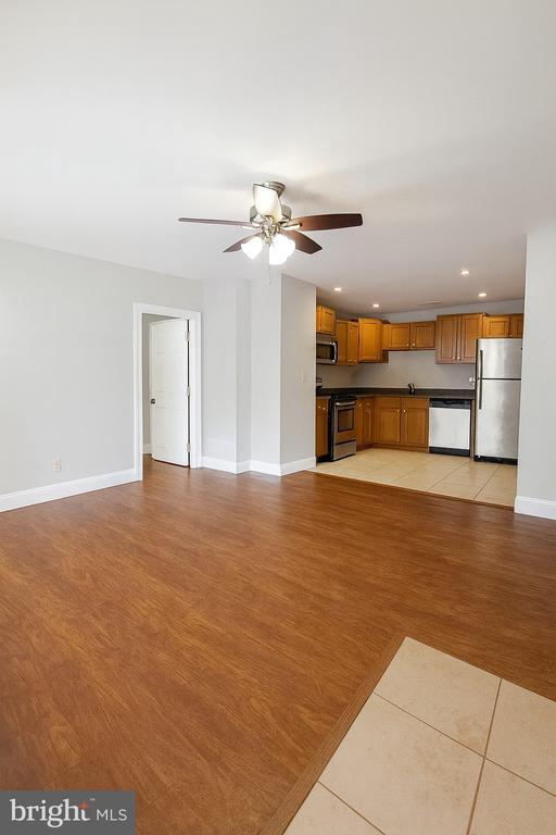 Building Photo - 171 Pine Ave Unit A Rental
