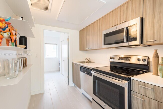 Photo - 740 Meridian Ave Unit 23