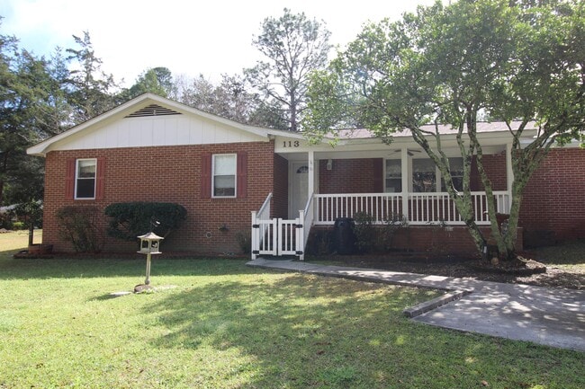 Photo - 113 West Dr House