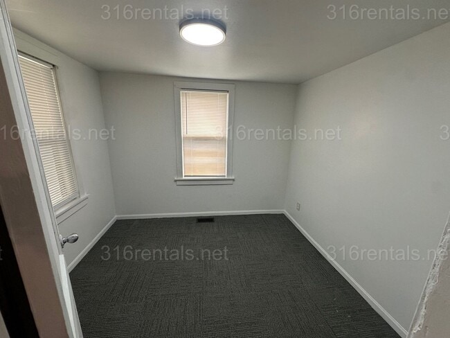 Photo - $1150- 3 bed 1 bath - Single Family Home