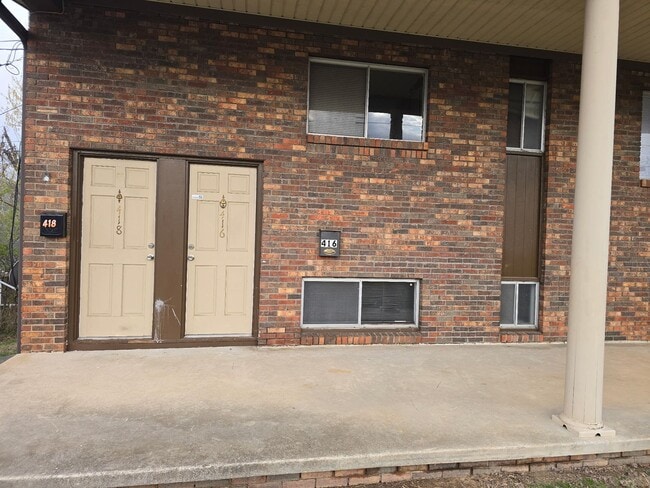 Photo - Oak Ridge 37830 - 1 Bedroom, 1 Bath Apartment - Contact Lisa Vineyard and Shannon Russell (865) 2...