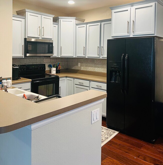 4925 Hahns Peak Dr Unit 104