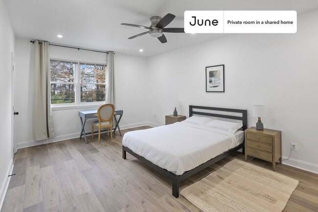Private bedroom in 5 bed/3.5 bath Home - Private bedroom in 5 bed/3.5 bath Home Unit A