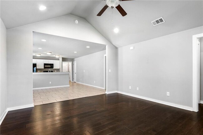 Photo - 4002 S W Capstone Ave