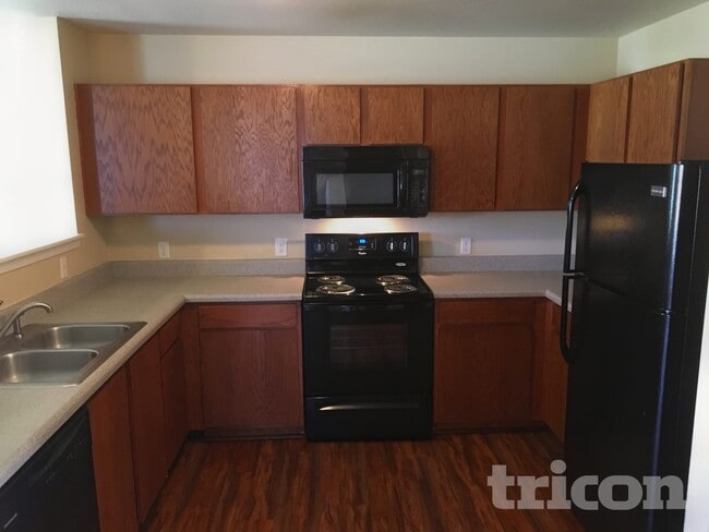 Photo - 1829 Oakdale Green Dr